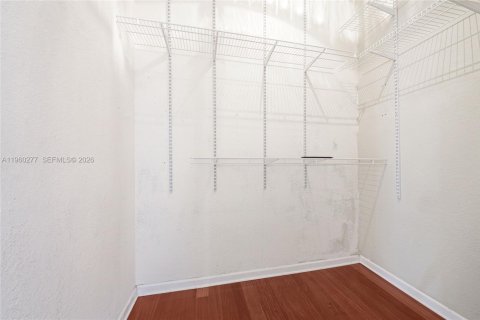 Villa ou maison à vendre à Pembroke Pines, Floride: 4 chambres, 266.07 m2 № 2020366 - photo 30