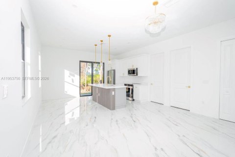 Villa ou maison à vendre à Lehigh Acres, Floride: 3 chambres № 2008180 - photo 4