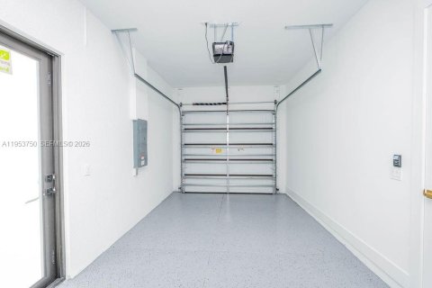 Villa ou maison à vendre à Lehigh Acres, Floride: 3 chambres № 2008180 - photo 16