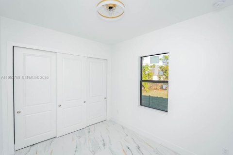 Villa ou maison à vendre à Lehigh Acres, Floride: 3 chambres № 2008180 - photo 9