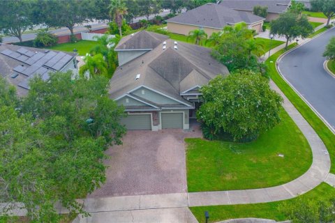 House in Winter Garden, Florida 4 bedrooms, 245.26 sq.m. № 1825351 - photo 9