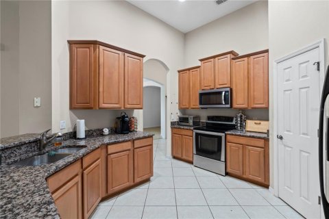 House in Winter Garden, Florida 4 bedrooms, 245.26 sq.m. № 1825351 - photo 21