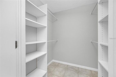 Condo in Palm Harbor, Florida, 1 bedroom  № 2096310 - photo 4