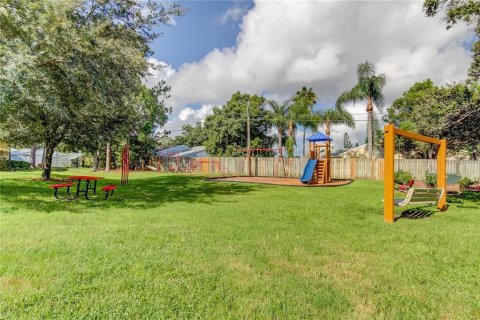 Condo in Palm Harbor, Florida, 1 bedroom  № 2096310 - photo 15