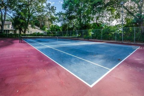 Condo in Palm Harbor, Florida, 1 bedroom  № 2096310 - photo 27