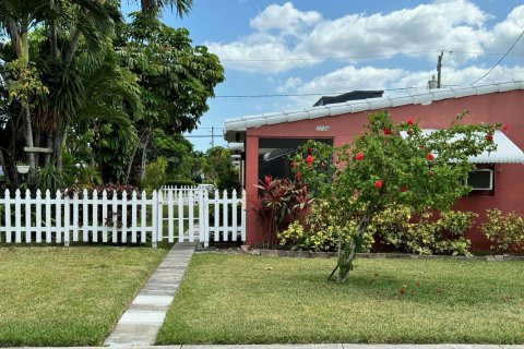 Appartement à Hollywood, Floride 1 chambre, 56.76 m2 № 2285826