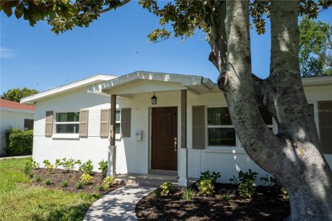 Villa ou maison à vendre à Saint Petersburg, Floride: 3 chambres, 102.19 m2 № 2290741 - photo 3