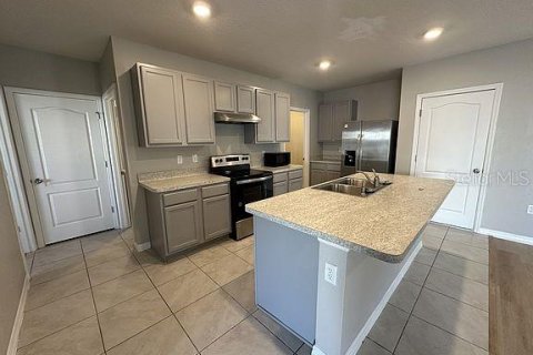 Villa ou maison à vendre à Davenport, Floride: 5 chambres, 234.3 m2 № 2391057 - photo 3