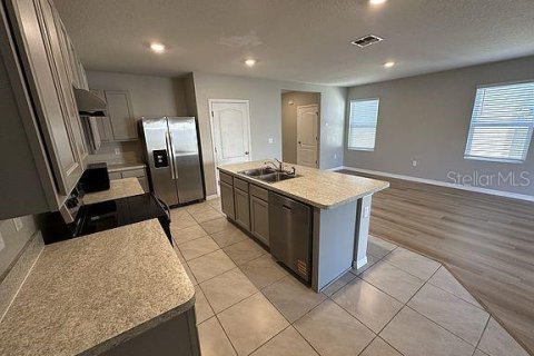 Villa ou maison à vendre à Davenport, Floride: 5 chambres, 234.3 m2 № 2391057 - photo 4