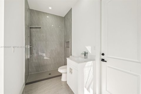 Casa en venta en Lehigh Acres, Florida, 3 dormitorios, 98.01 m2 № 2009013 - foto 26