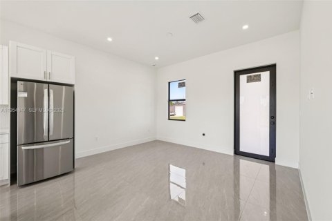 Casa en venta en Lehigh Acres, Florida, 3 dormitorios, 98.01 m2 № 2009013 - foto 9