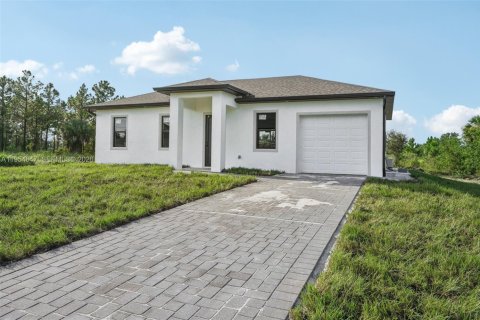 Casa en venta en Lehigh Acres, Florida, 3 dormitorios, 98.01 m2 № 2009013 - foto 4