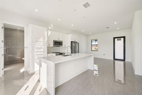 Casa en venta en Lehigh Acres, Florida, 3 dormitorios, 98.01 m2 № 2009013 - foto 10