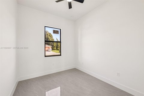 Casa en venta en Lehigh Acres, Florida, 3 dormitorios, 98.01 m2 № 2009013 - foto 21