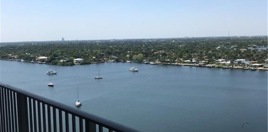 Condo à Hollywood, Floride, 2 chambres  № 1119010