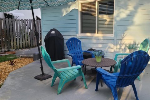 Casa en alquiler en Wilton Manors, Florida, 2 dormitorios, 130.06 m2 № 1776117 - foto 16