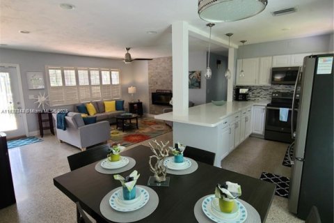 Casa en alquiler en Wilton Manors, Florida, 2 dormitorios, 130.06 m2 № 1776117 - foto 3