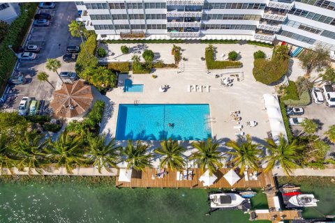 Купить кондоминиум в Майами-Бич, Флорида 2 спальни, 130.34м2, № 2020492 - фото 15