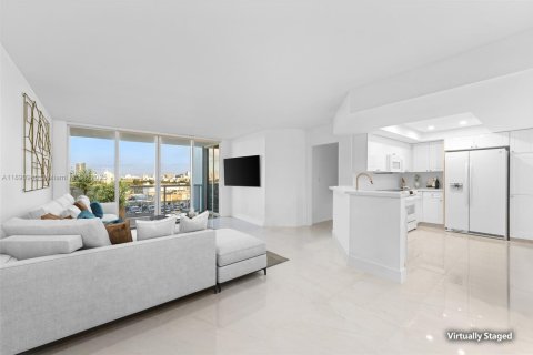 Copropriété à louer à Miami Beach, Floride: 3 chambres, 164.44 m2 № 1943692 - photo 1