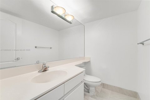 Copropriété à louer à Miami Beach, Floride: 3 chambres, 164.44 m2 № 1943692 - photo 13