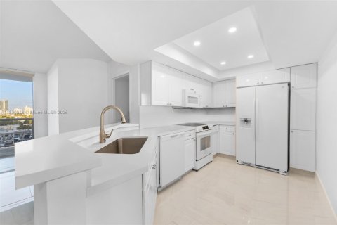 Copropriété à louer à Miami Beach, Floride: 3 chambres, 164.44 m2 № 1943692 - photo 3
