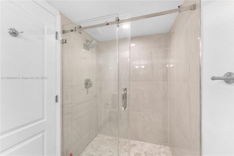 Copropriété à louer à Miami Beach, Floride: 3 chambres, 164.44 m2 № 1943692 - photo 11