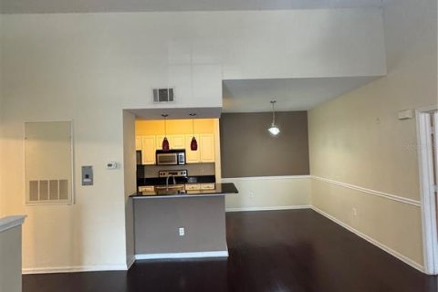 Condominio en alquiler en Orlando, Florida, 3 dormitorios, 138.52 m2 № 1912047 - foto 12