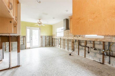 House in Gulfport, Florida 3 bedrooms, 114.46 sq.m. № 1533660 - photo 19