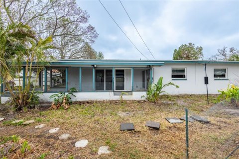 House in Gulfport, Florida 3 bedrooms, 114.46 sq.m. № 1533660 - photo 17