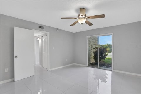 Condominio en venta en Altamonte Springs, Florida, 2 dormitorios, 116.31 m2 № 2106655 - foto 6