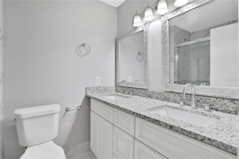 Condominio en venta en Altamonte Springs, Florida, 2 dormitorios, 116.31 m2 № 2106655 - foto 11