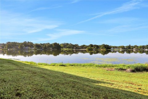 Condominio en venta en Altamonte Springs, Florida, 2 dormitorios, 116.31 m2 № 2106655 - foto 2