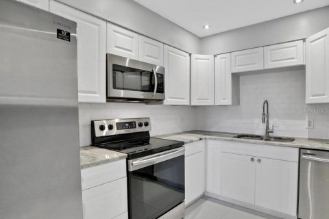 Condominio en venta en Altamonte Springs, Florida, 2 dormitorios, 116.31 m2 № 2106655 - foto 4