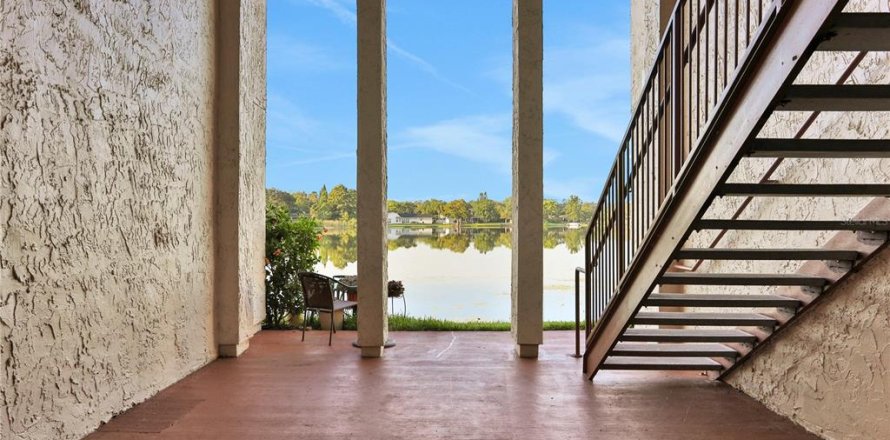 Condominio en Altamonte Springs, Florida, 2 dormitorios № 2106655