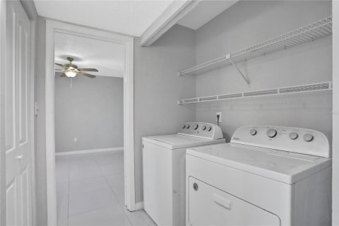 Condominio en venta en Altamonte Springs, Florida, 2 dormitorios, 116.31 m2 № 2106655 - foto 9