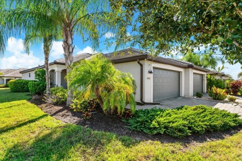 House in LORRAINE LAKES in Bradenton, Florida 2 bedrooms, 144.65 sq.m. № 2391568