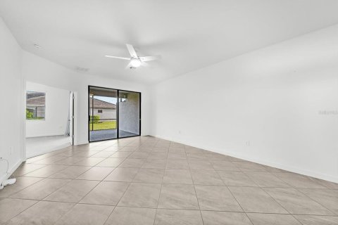 House in LORRAINE LAKES in Bradenton, Florida 2 bedrooms, 144.65 sq.m. № 2391568 - photo 19