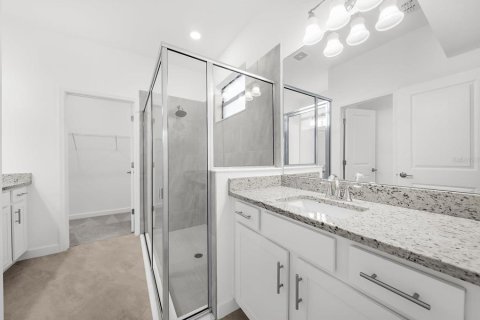 House in LORRAINE LAKES in Bradenton, Florida 2 bedrooms, 144.65 sq.m. № 2391568 - photo 30