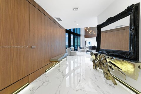 Copropriété à louer à Sunny Isles Beach, Floride: 3 chambres, 290.78 m2 № 1762464 - photo 13