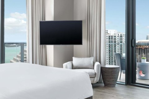 Apartment in REACH BRICKELL CITY CENTER in Miami, Florida 3 bedrooms, 172 sq.m. № 21591 - photo 1