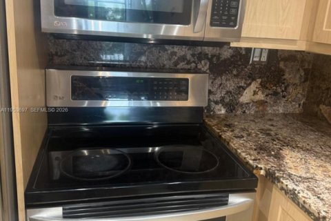 Купить кондоминиум в Санни-Айлс-Бич, Флорида 1 спальня, 49.8м2, № 2054938 - фото 5