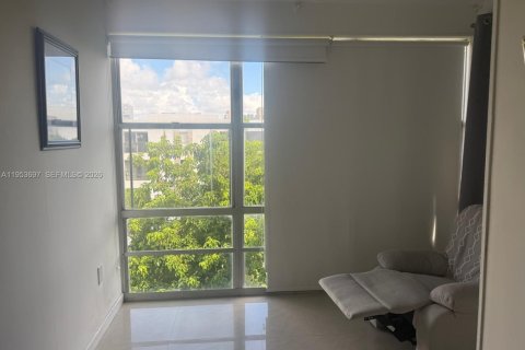 Кондоминиум с 1 спальней в Санни-Айлс-Бич, Флорида № 2054938