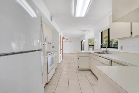 Villa ou maison à vendre à Orlando, Floride: 3 chambres, 192.49 m2 № 2302954 - photo 7