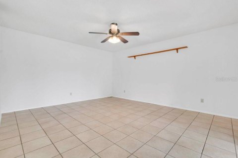 Villa ou maison à vendre à Orlando, Floride: 3 chambres, 192.49 m2 № 2302954 - photo 11