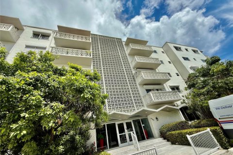 Condo in Bay Harbor Islands, Florida, 1 bedroom  № 1978973 - photo 3