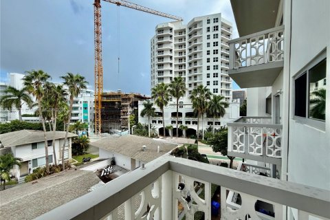 Condo in Bay Harbor Islands, Florida, 1 bedroom  № 1978973 - photo 29