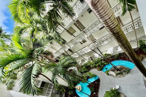 Condo in Bay Harbor Islands, Florida, 1 bedroom  № 1978973 - photo 5