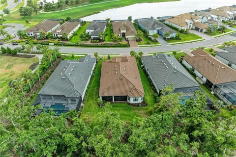 House in Bradenton, Florida 3 bedrooms, 288.09 sq.m. № 1681973 - photo 30