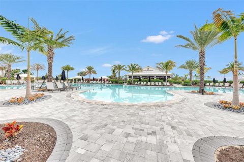 House in Bradenton, Florida 3 bedrooms, 288.09 sq.m. № 1681973 - photo 18