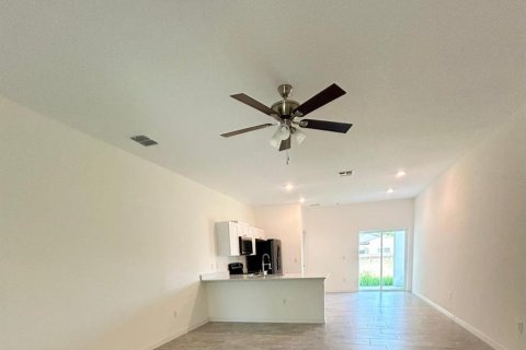 Apartamento en alquiler en Bartow, Florida, 3 dormitorios, 113.62 m2 № 1850098 - foto 4
